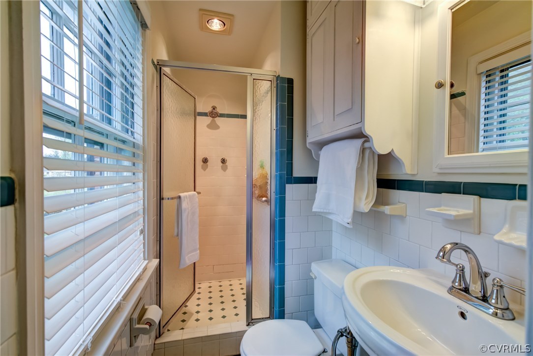527 Ridgeley Lane Henrico, VA 23229 - Photo 28 of 35 Gallery Image 28