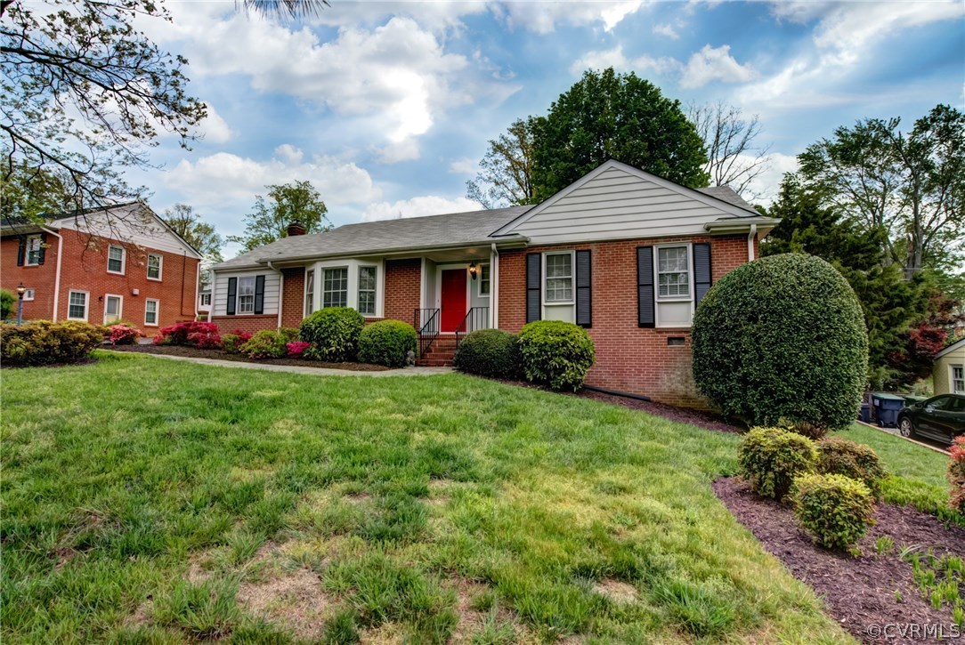 527 Ridgeley Lane Henrico, VA 23229 - Photo 4 of 35 Gallery Image 4