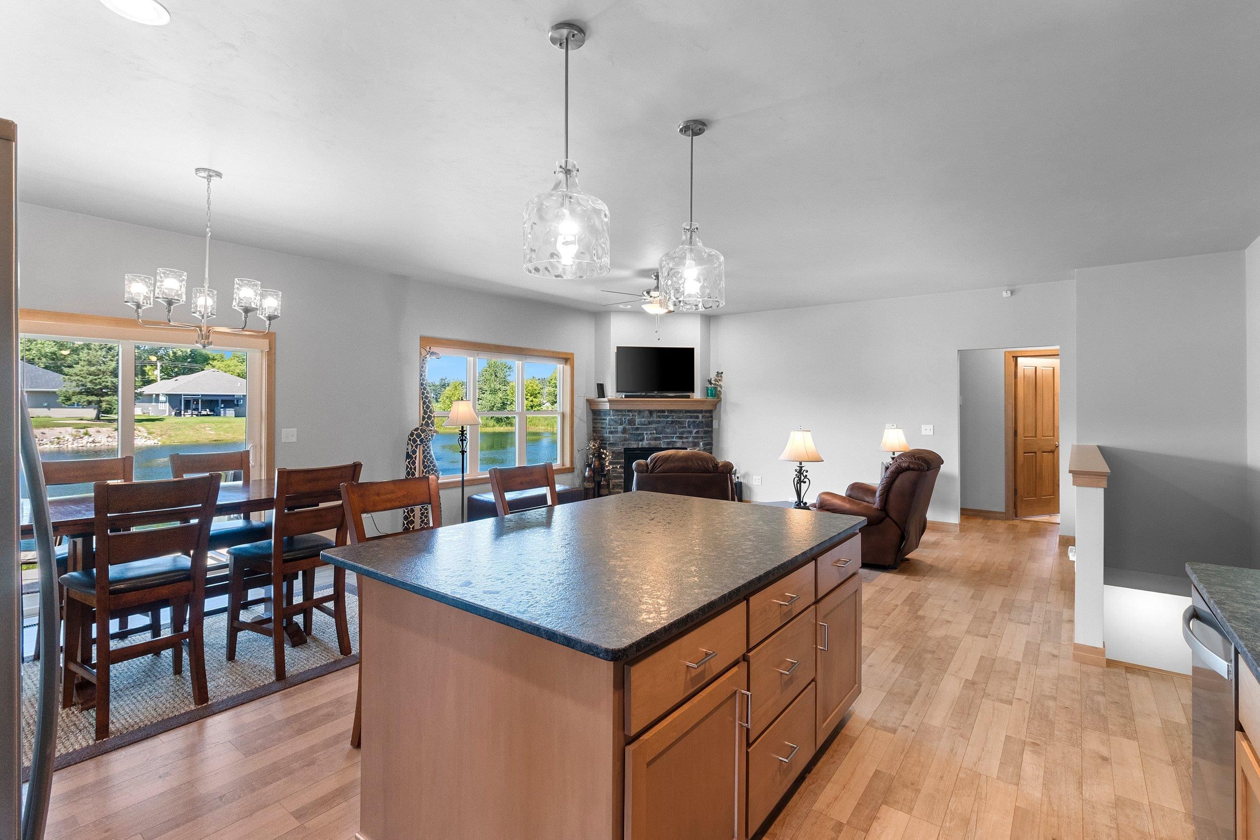 5042 North Milkweed Trail Appleton, WI 54913 - Photo 4 of 49