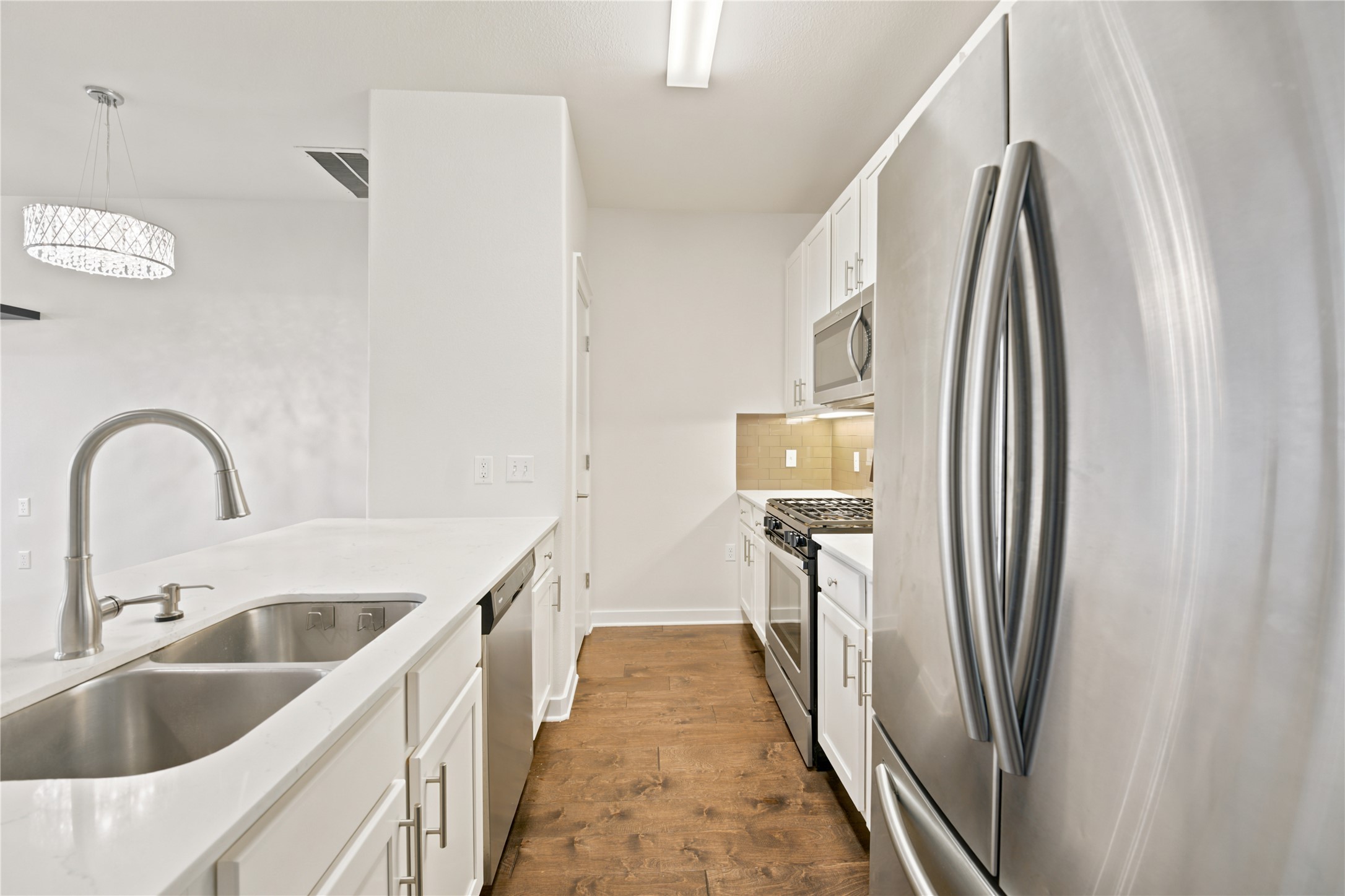 8921 Parker Ranch Circle, Unit B Austin, TX 78748 - Photo 5 of 22