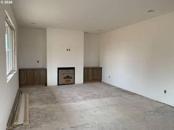 $676,000 | 1892 South Holly Street, Canby, OR 97013