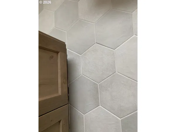 $676,000 | 1892 South Holly Street, Canby, OR 97013