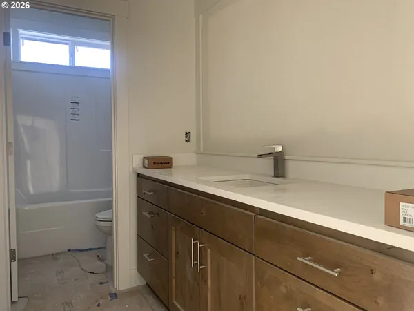 $676,000 | 1892 South Holly Street, Canby, OR 97013