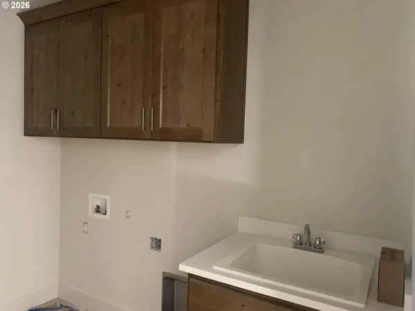 $676,000 | 1892 South Holly Street, Canby, OR 97013