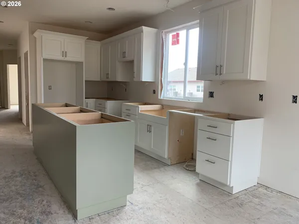 $676,000 | 1892 South Holly Street, Canby, OR 97013