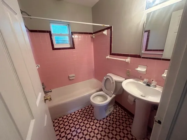 $950 | 2619 West Mission Road, Tallahassee, FL 32304