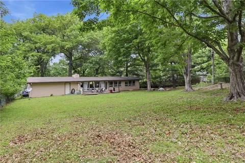 $395,000 | 6609 Nall Drive, Mission, KS 66202