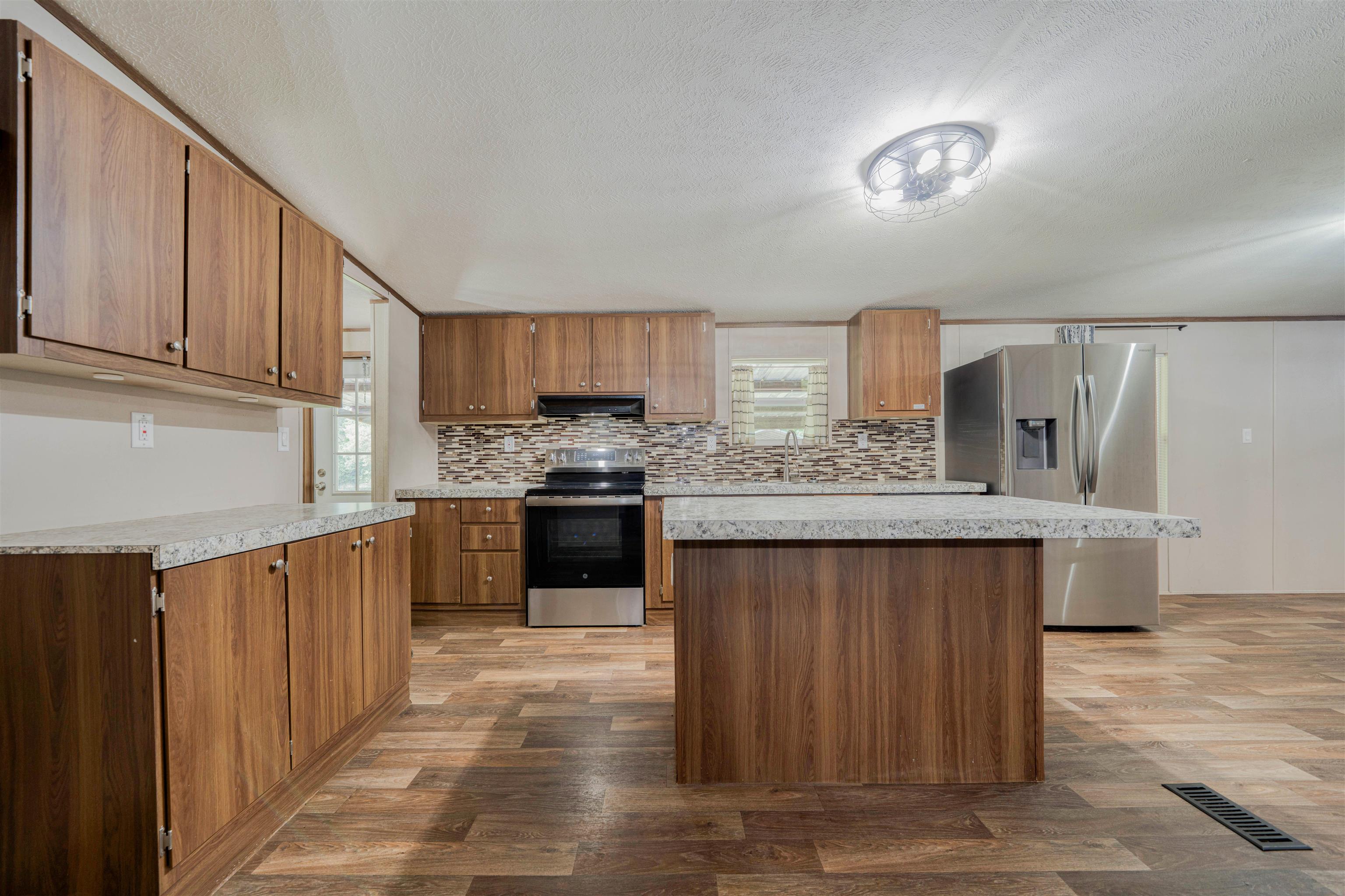 629 East Stand Pipe Road Marshall, TX 75670 - Photo 6 of 34 Gallery Image 6