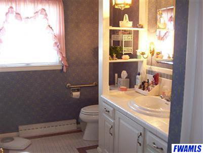 1706 Mayflower Road Fort Wayne, IN 46819 - Photo 12 of 20