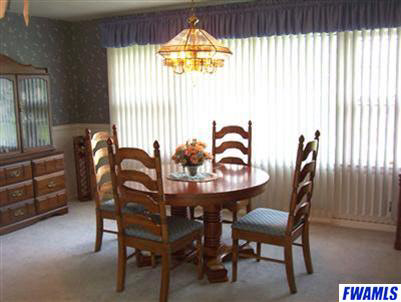 1706 Mayflower Road Fort Wayne, IN 46819 - Photo 5 of 20