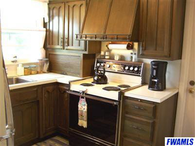 1706 Mayflower Road Fort Wayne, IN 46819 - Photo 6 of 20