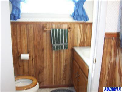 1706 Mayflower Road Fort Wayne, IN 46819 - Photo 7 of 20