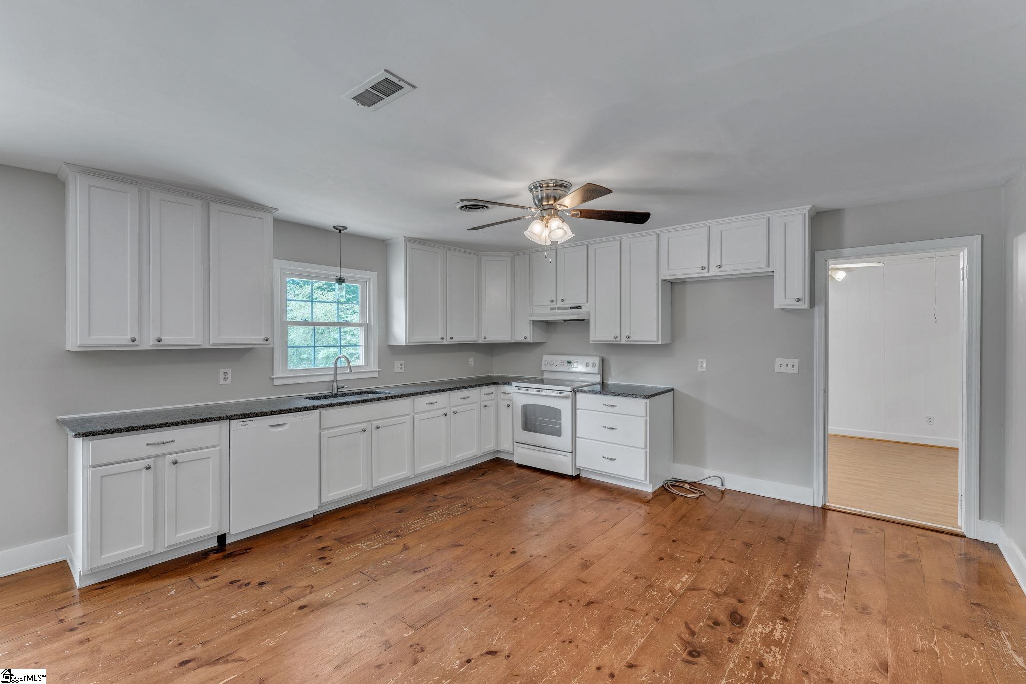 3 Drewry Road Taylors, SC 29687 - Photo 11 of 35