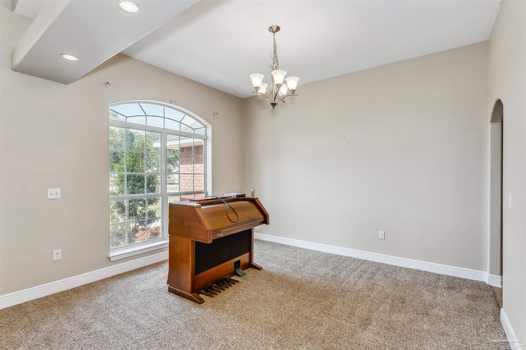 9901 Nichols Lake Road Milton, FL 32583 - Photo 10 of 42 Gallery Image 10