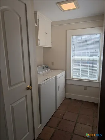 $1,395 | 619 East Donegan Street, Seguin, TX 78155