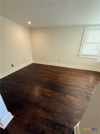 $1,395 | 619 East Donegan Street, Seguin, TX 78155