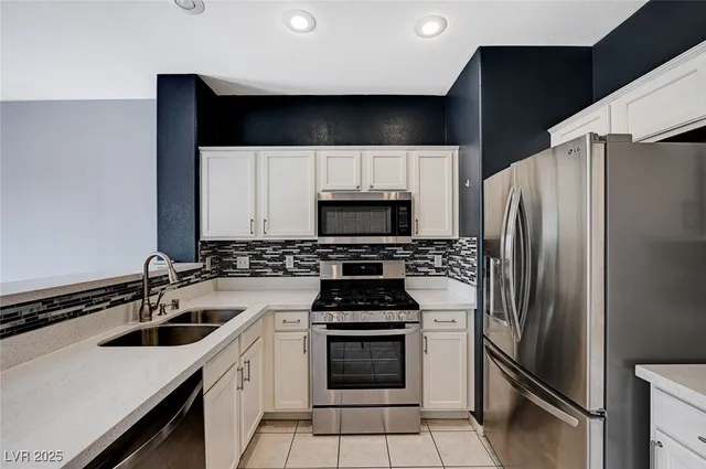 $1,800 | 229 Serenity Crest Street, Henderson, NV 89012