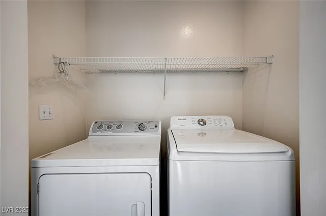 $1,800 | 229 Serenity Crest Street, Henderson, NV 89012