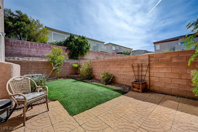 $1,800 | 229 Serenity Crest Street, Henderson, NV 89012