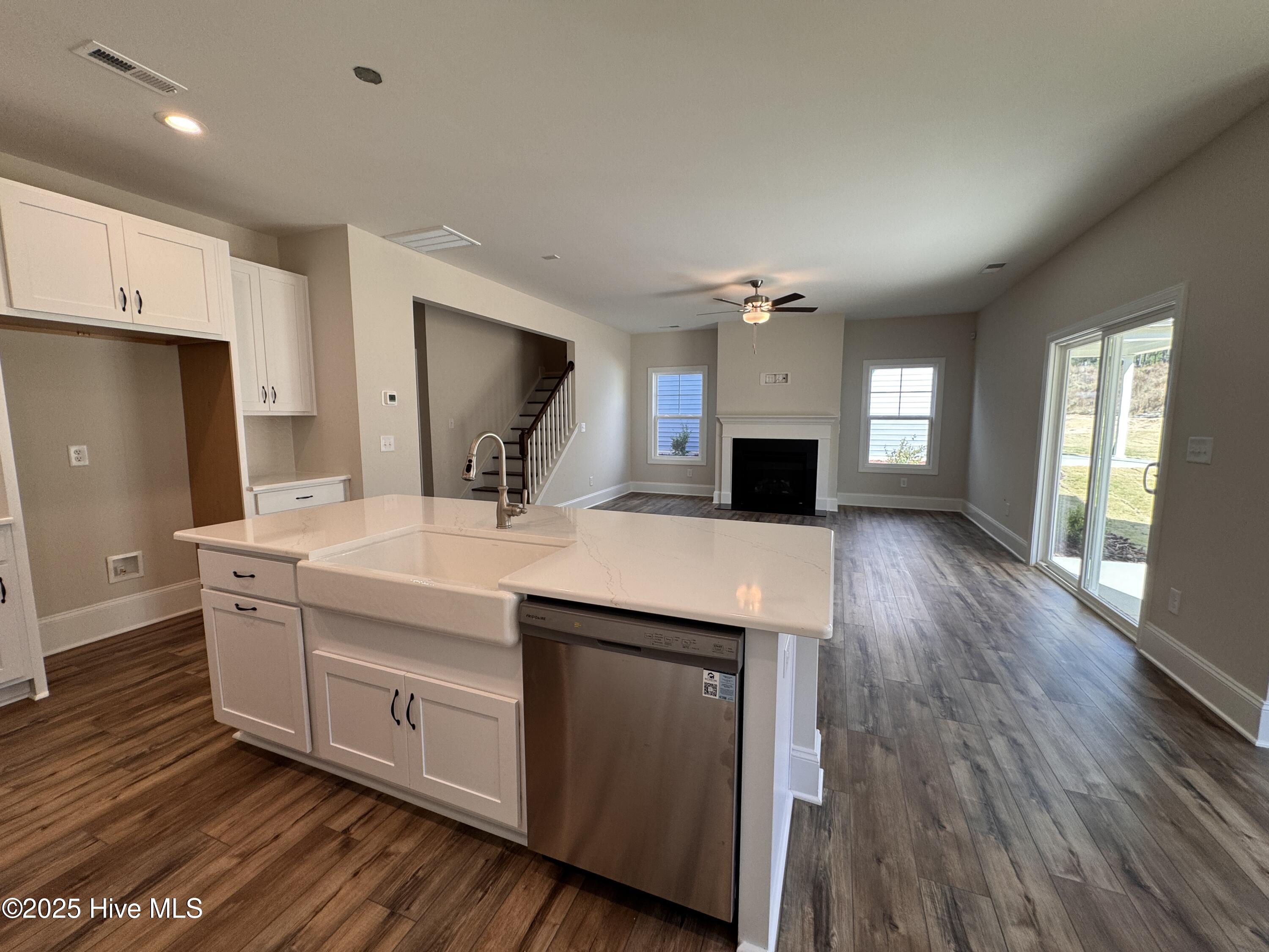 273 Rough Rdg Trail, Unit 24 Aberdeen, NC 28315 - Photo 15 of 52 IMG_2195