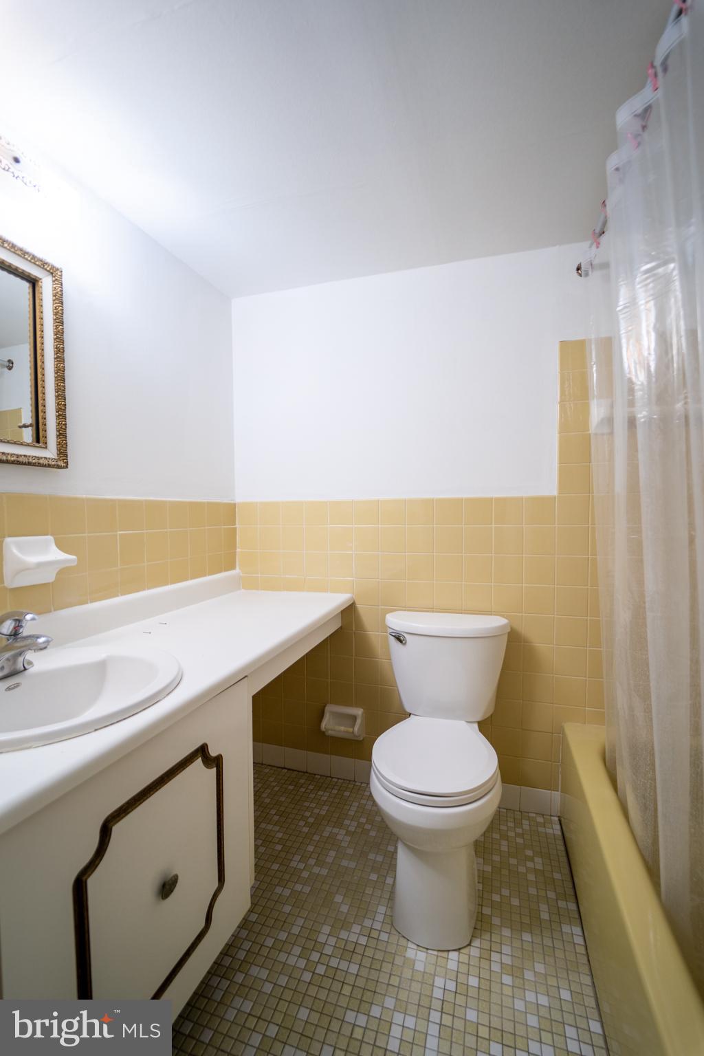 8910 Krewstown Road, Unit 112 Philadelphia, PA 19115 - Photo 14 of 17 Gallery Image 14