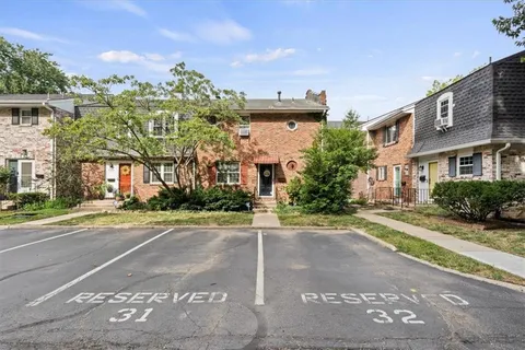 $275,000 | 8314 Hadley Street, Overland Park, KS 66212