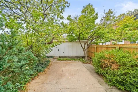 $275,000 | 8314 Hadley Street, Overland Park, KS 66212