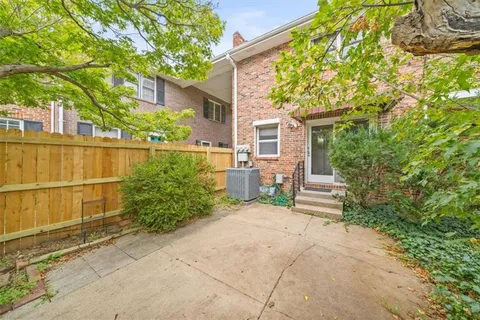 $275,000 | 8314 Hadley Street, Overland Park, KS 66212