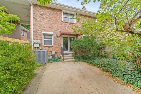 $275,000 | 8314 Hadley Street, Overland Park, KS 66212