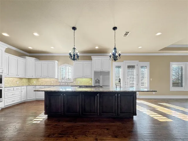 $889,900 | 5064 Copperglen Circle, Colleyville, TX 76034