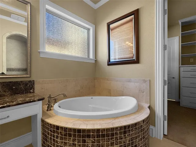 $889,900 | 5064 Copperglen Circle, Colleyville, TX 76034