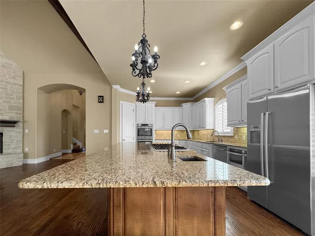 $889,900 | 5064 Copperglen Circle, Colleyville, TX 76034