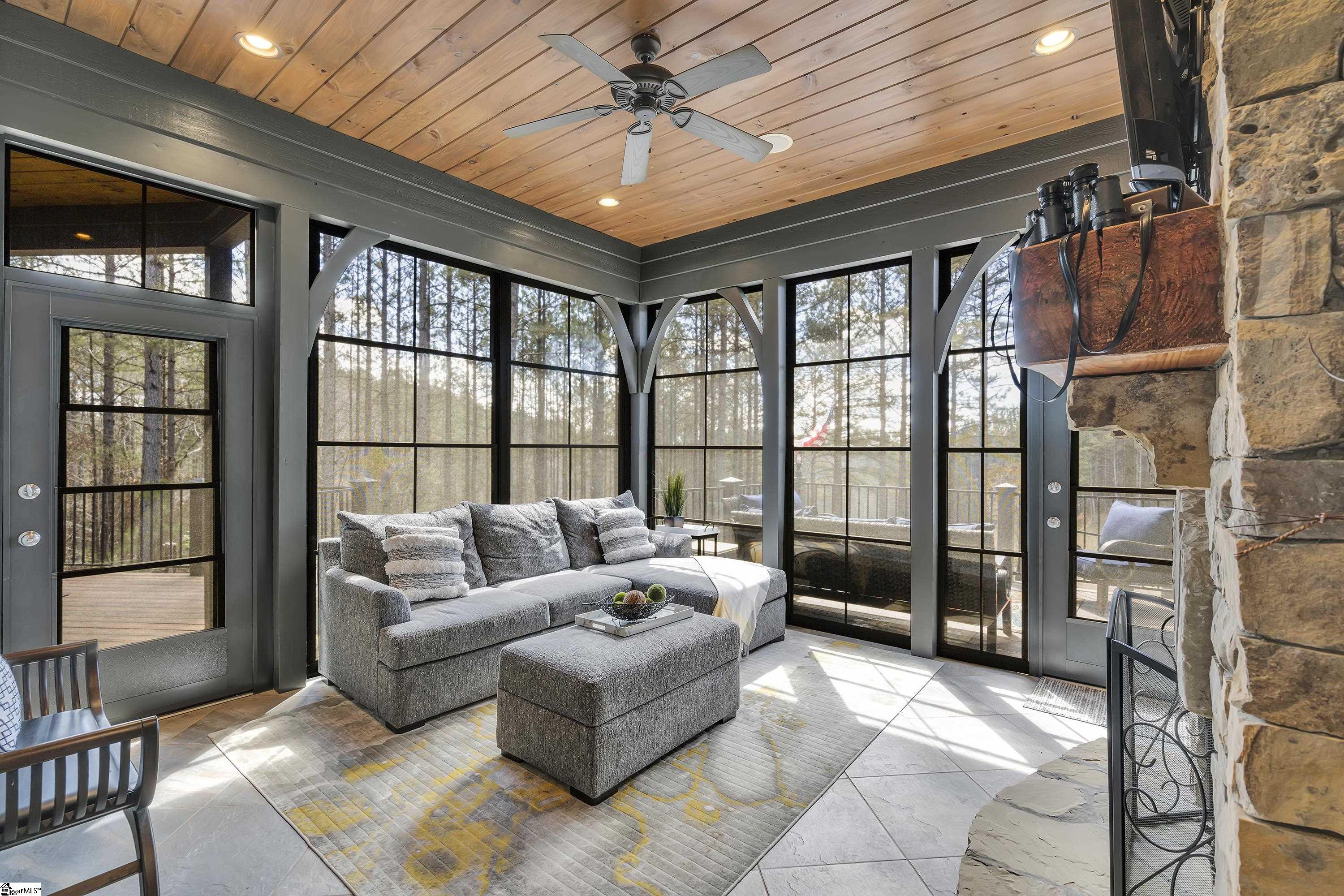 337 Keowee Avenue Sunset, SC 29685 - Photo 15 of 36