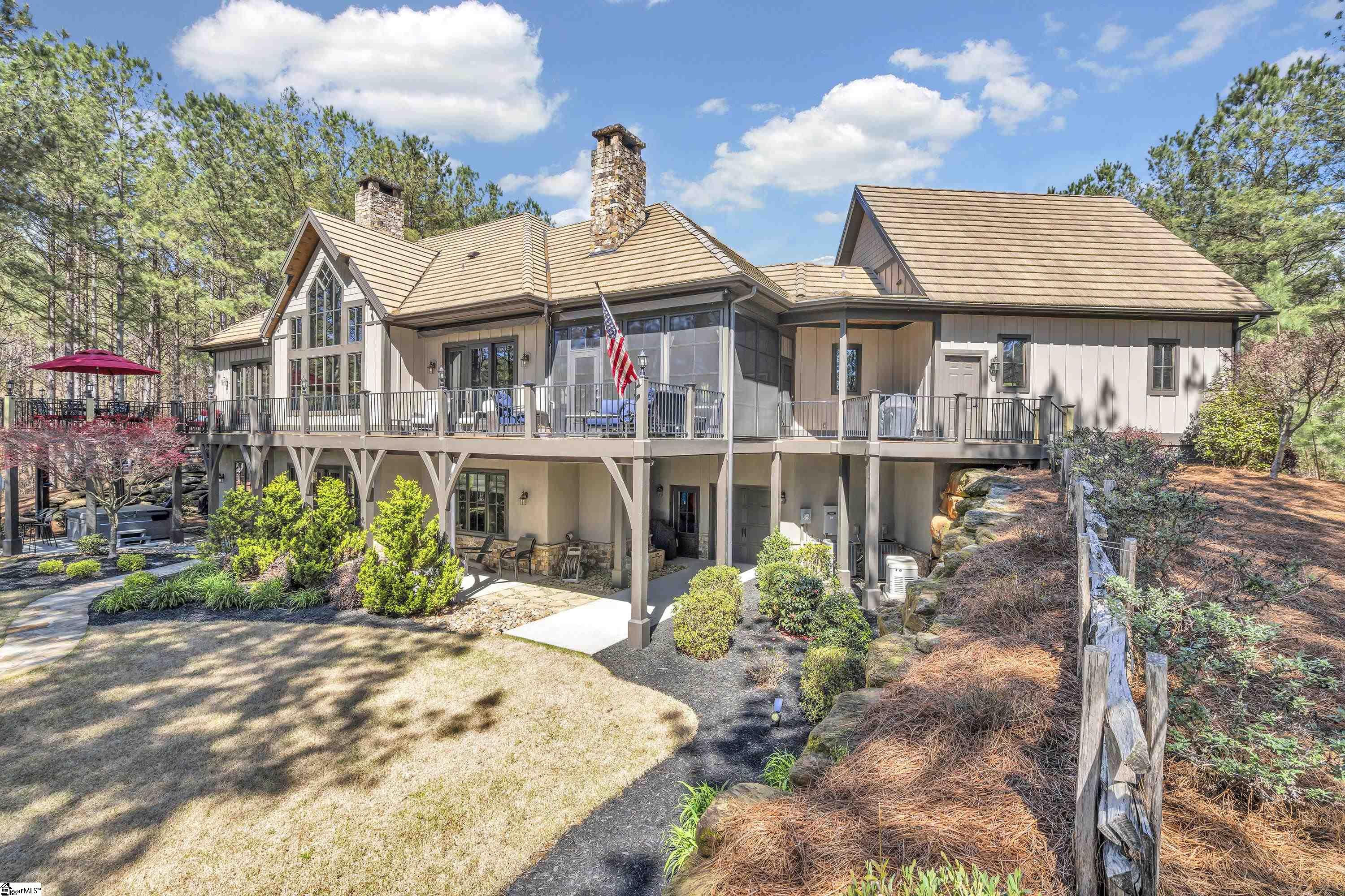 337 Keowee Avenue Sunset, SC 29685 - Photo 4 of 36