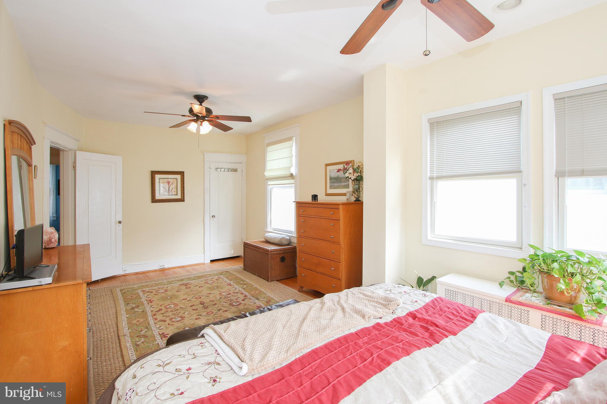 4318 River Road Northwest Washington, DC 20016 - Photo 17 of 29 Bedroom (Master)
