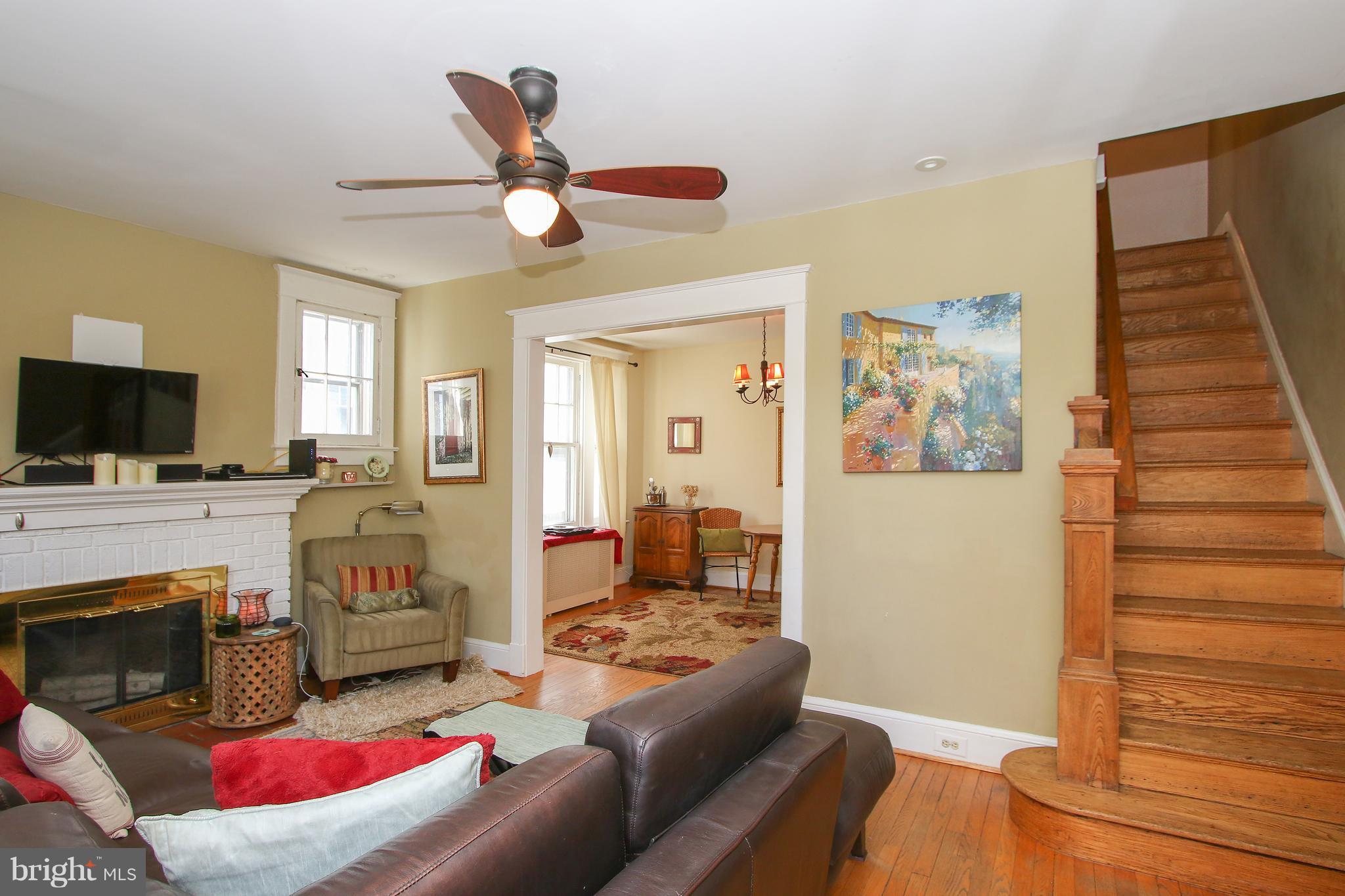4318 River Road Northwest Washington, DC 20016 - Photo 3 of 29 Family Room