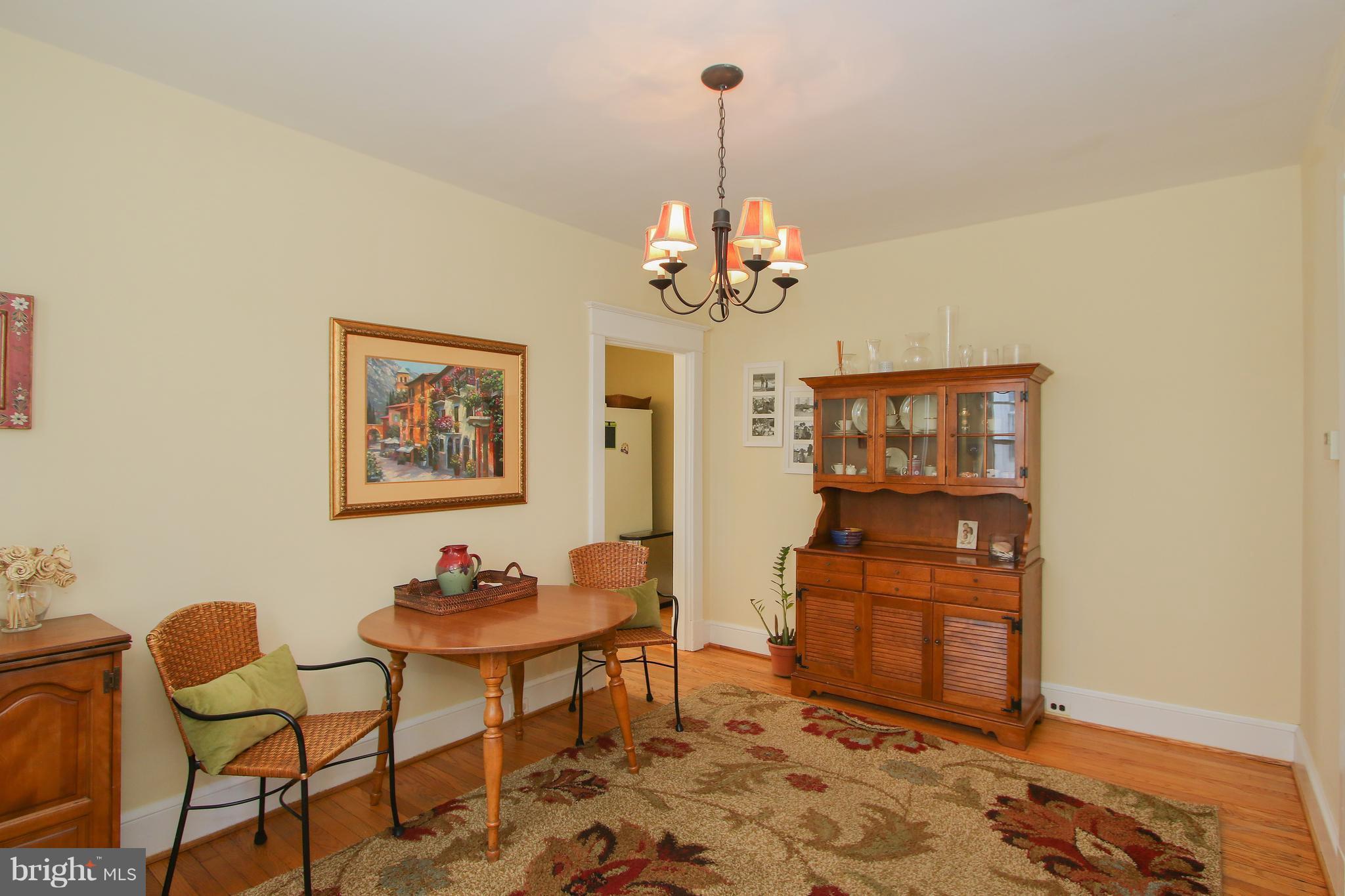 4318 River Road Northwest Washington, DC 20016 - Photo 7 of 29 Living Room