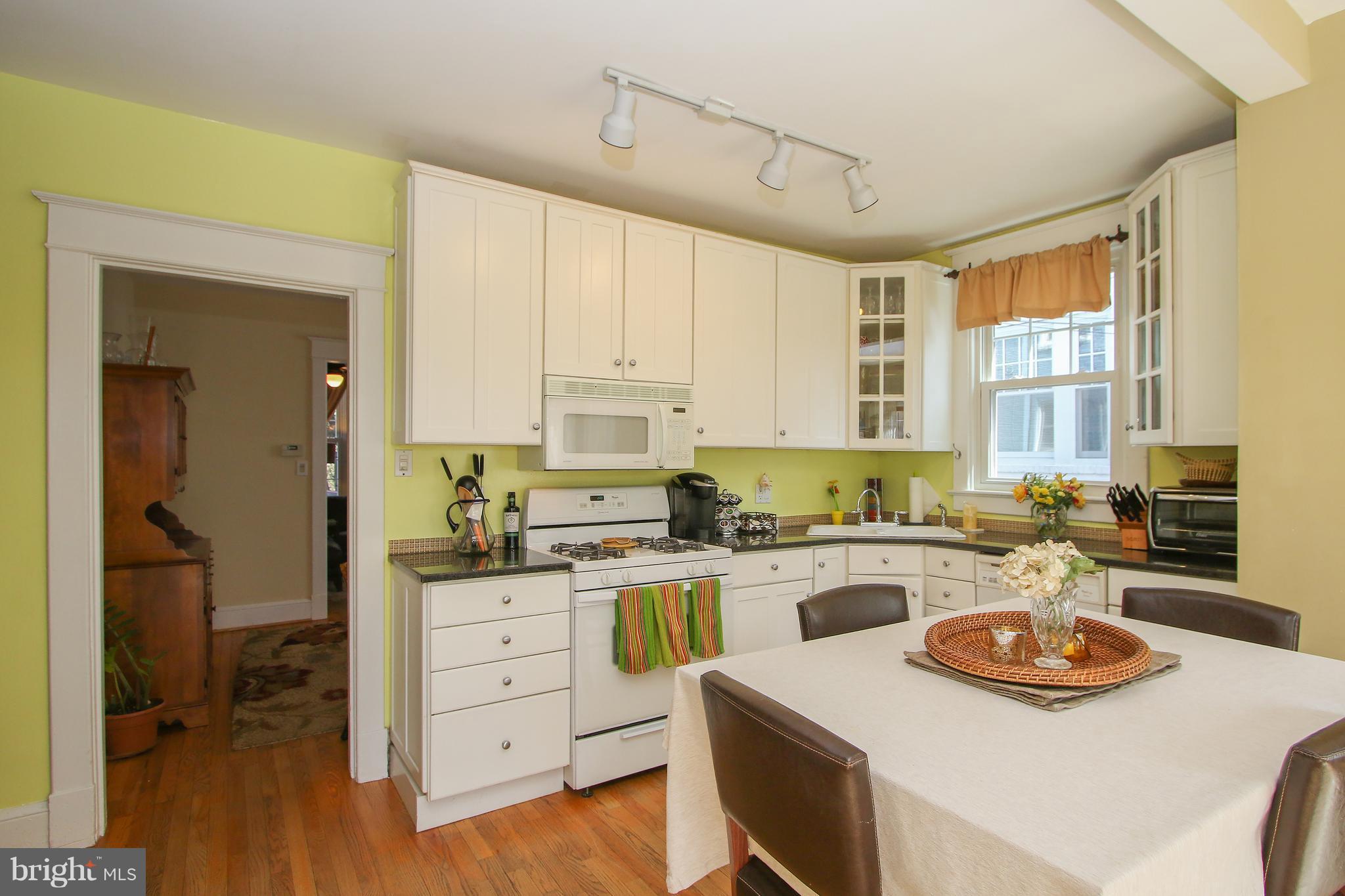 4318 River Road Northwest Washington, DC 20016 - Photo 10 of 29 Kitchen