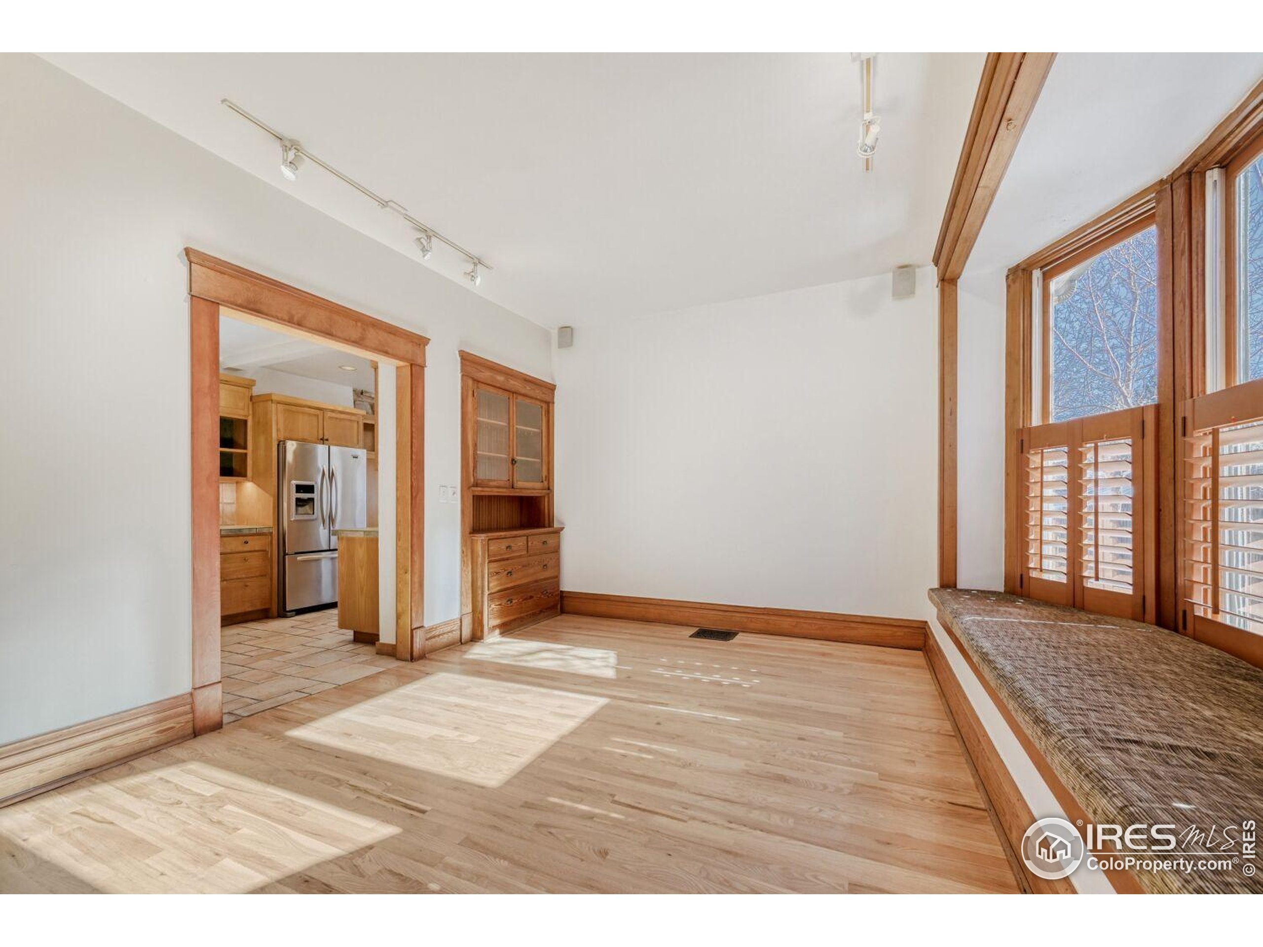 964 Grant Place Boulder, CO 80302 - Photo 7 of 39