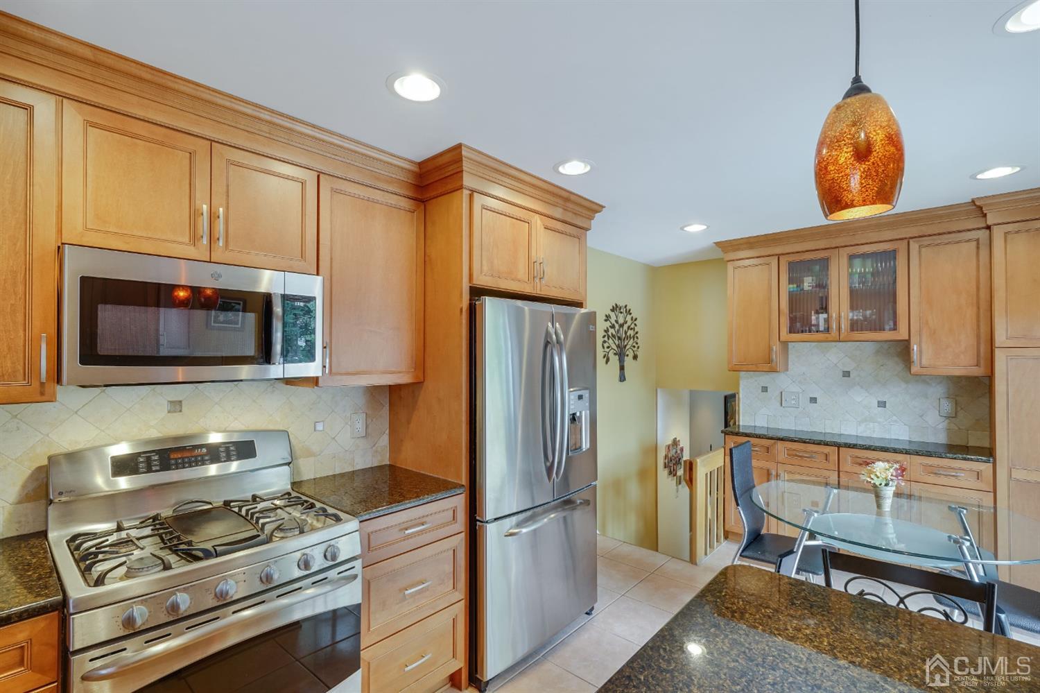 8 Buck Road East Brunswick, NJ 08816 - Photo 11 of 44 Gallery Image 11
