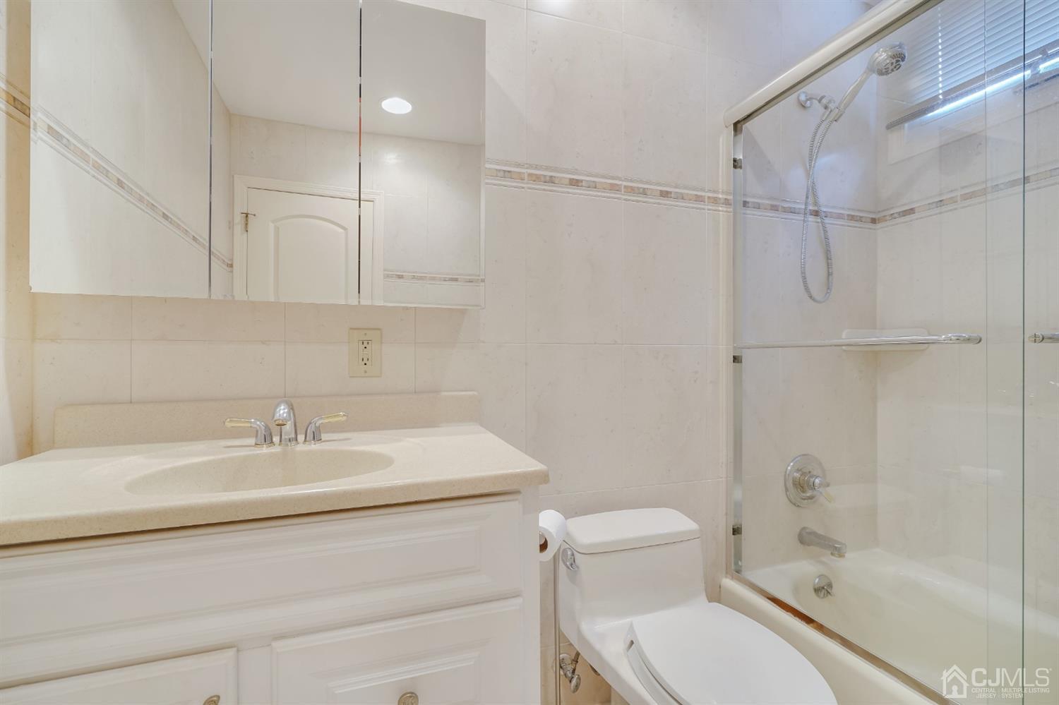 8 Buck Road East Brunswick, NJ 08816 - Photo 31 of 44 Gallery Image 31