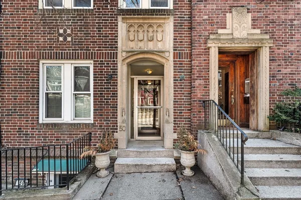 $1,180,000 | 50 Lancaster Terrace, Unit 4, Brookline, MA 02446