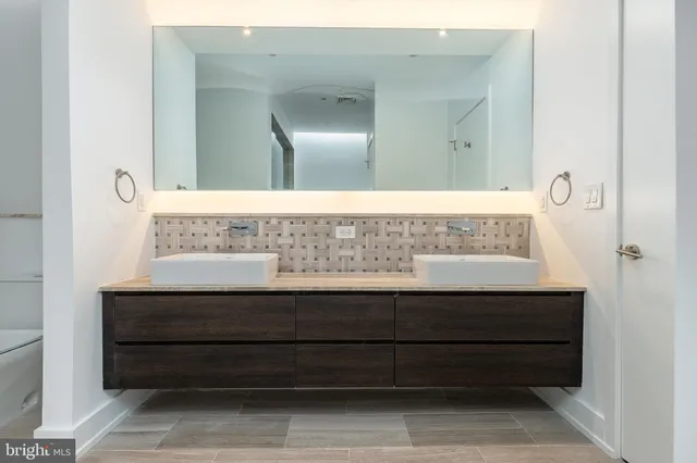 a bathroom with a bathtub