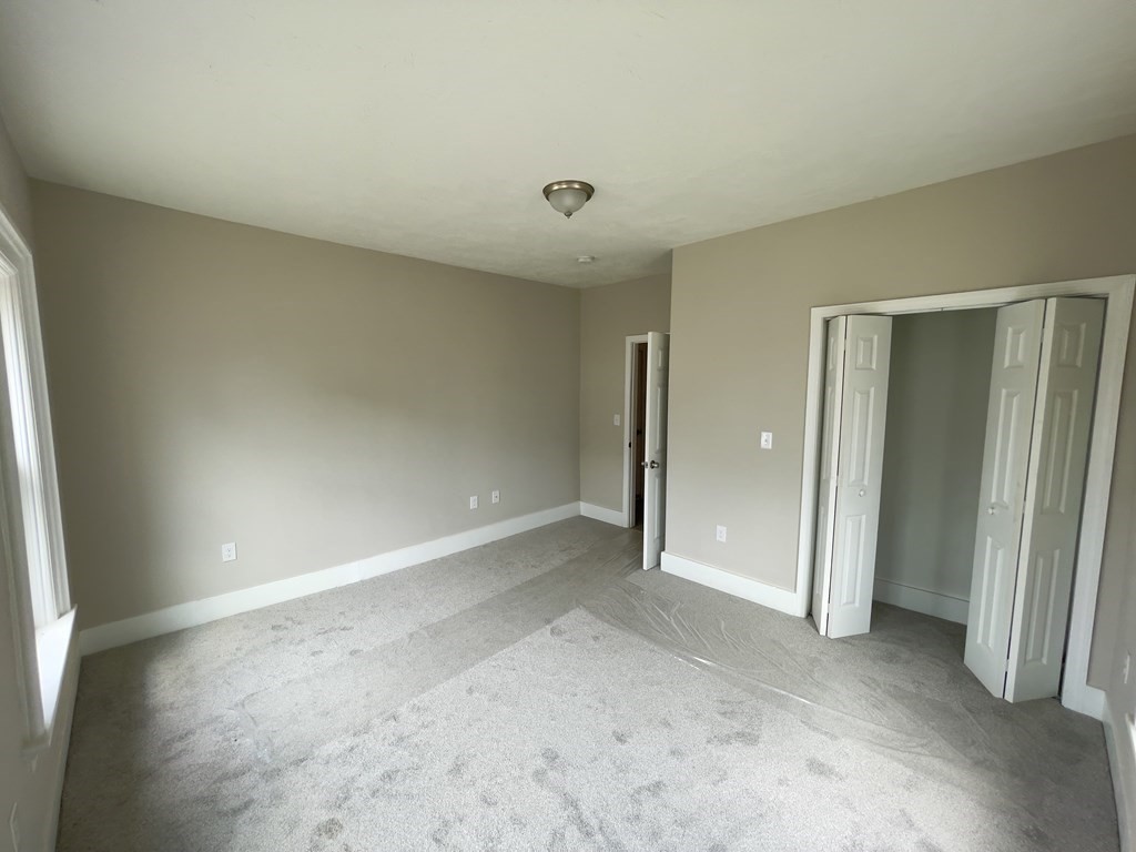 65 Maple Street Spencer, MA 01562 - Photo 14 of 30