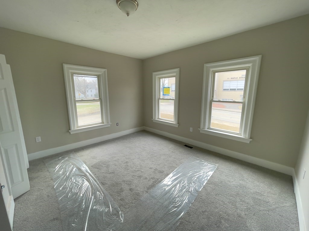 65 Maple Street Spencer, MA 01562 - Photo 9 of 30