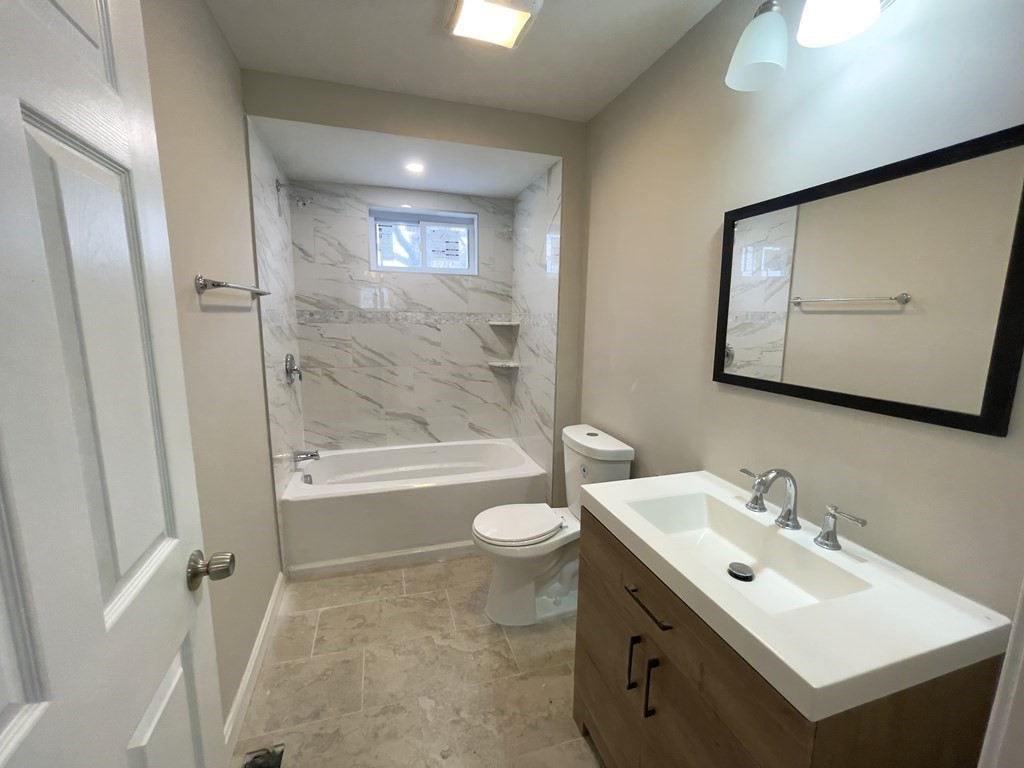 65 Maple Street Spencer, MA 01562 - Photo 10 of 30