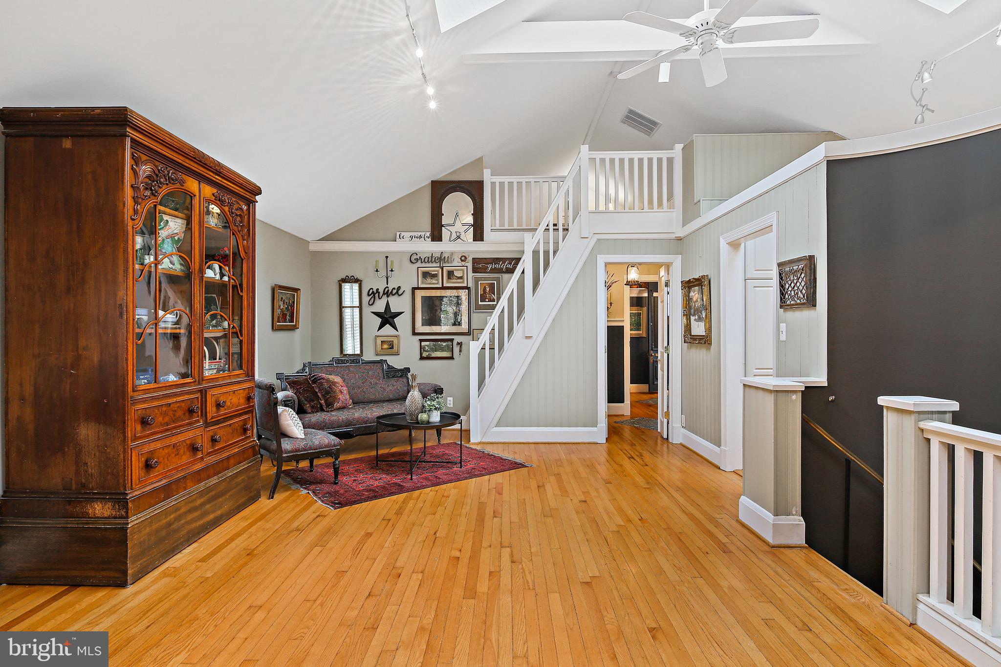 ENTRY WAY W/ LIVING ROOM/LOFT AREA