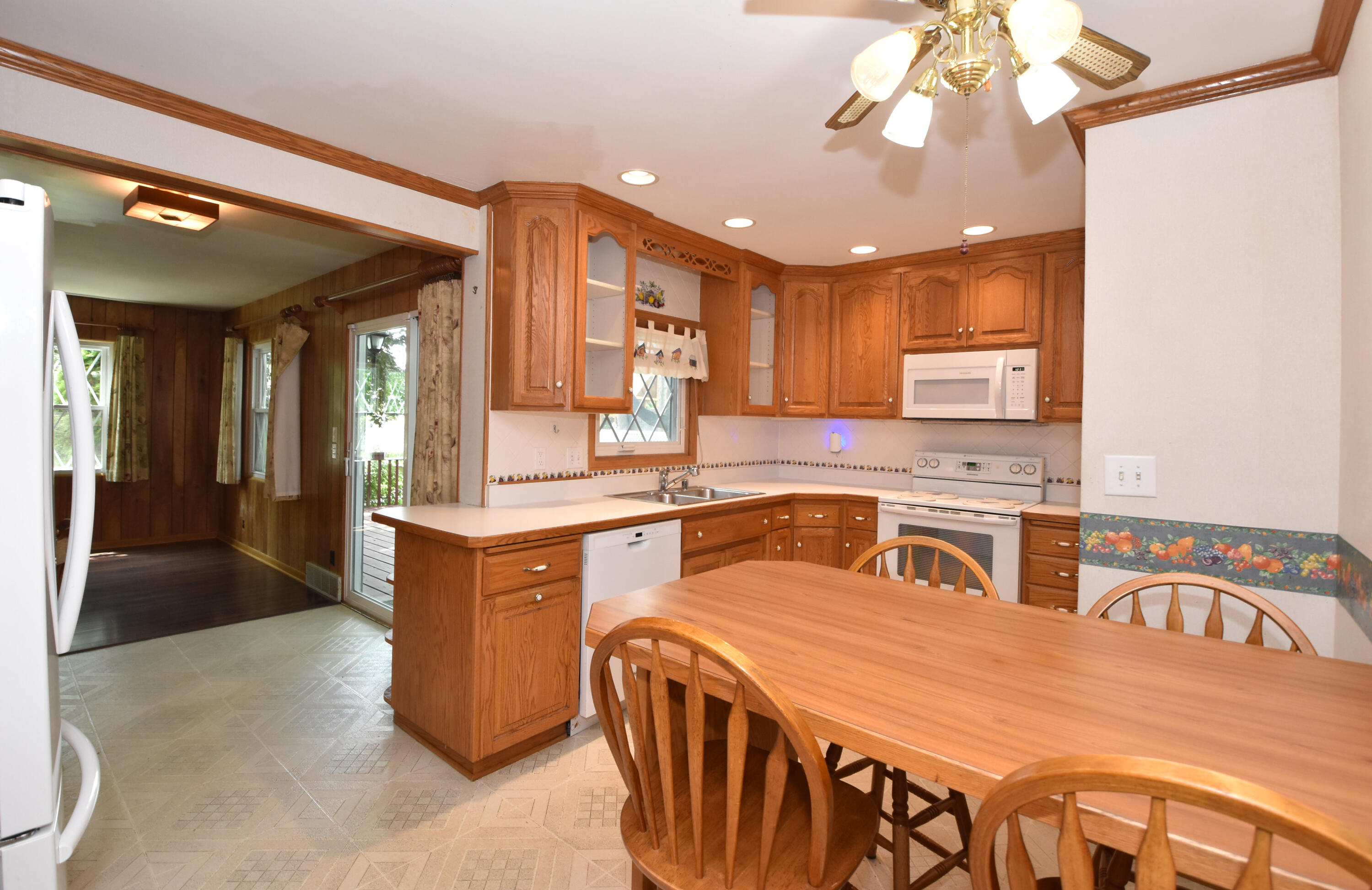 2205 Dwight Street Racine, WI 53403 - Photo 6 of 46 Kitchen