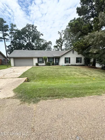 $230,000 | 169 Bellegrove Circle, Brandon, MS 39047