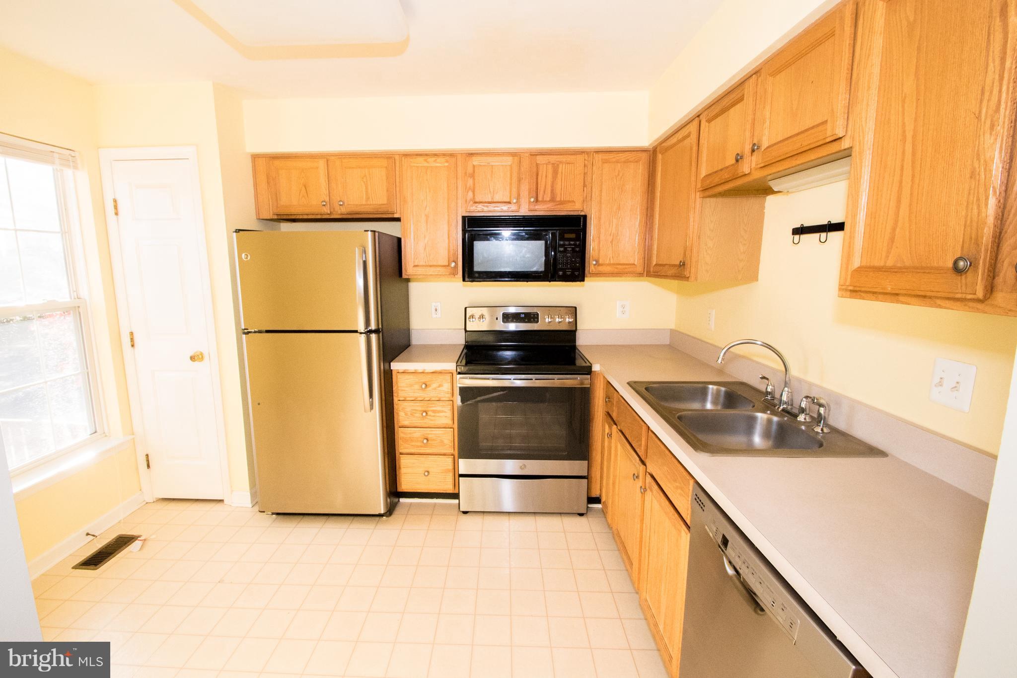 6399 Stagg Court Springfield, VA 22150 - Photo 24 of 30 Kitchen